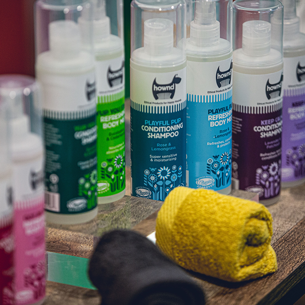 Dog grooming products in PAW sector at Glee